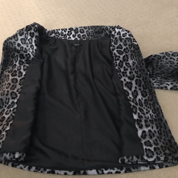 Short, faux fur fun jacket!! - Picture 2 of 8